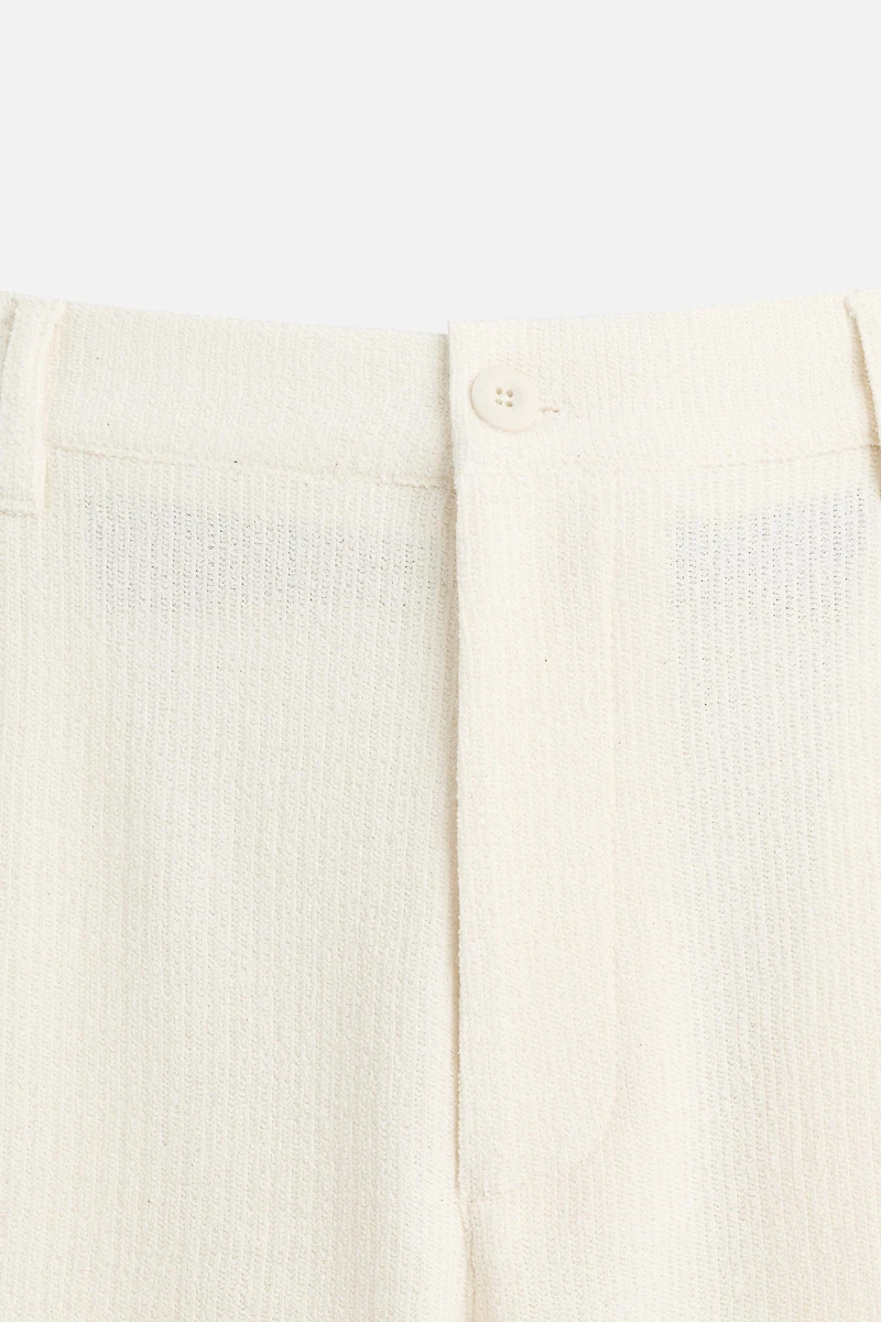 TEXTURED CHINO PANTS