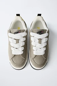 SKATER SNEAKERS