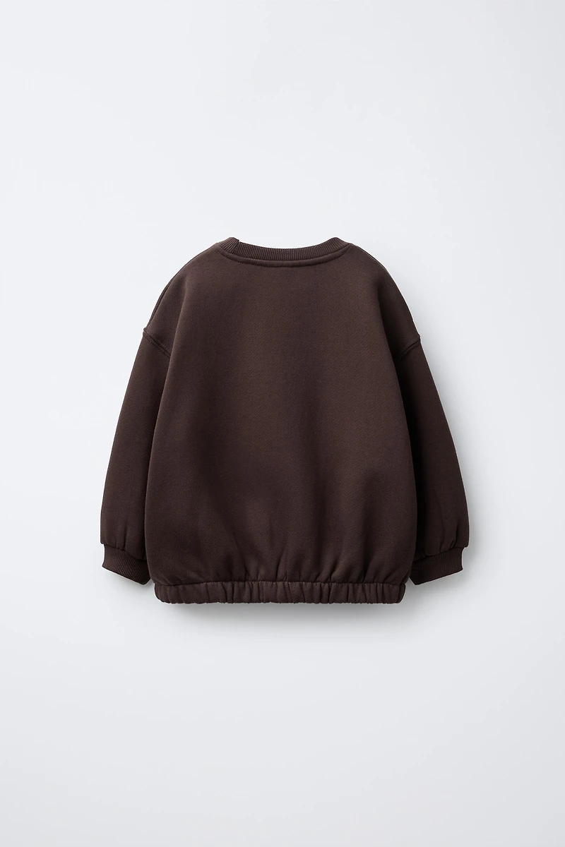 CONTRAST EMBROIDERED SWEATSHIRT