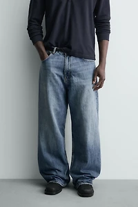 RIPPED BAGGY FIT JEANS