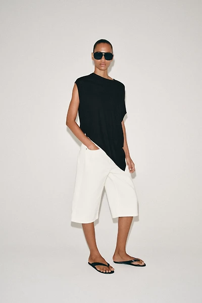 ASYMMETRIC KNIT TOP