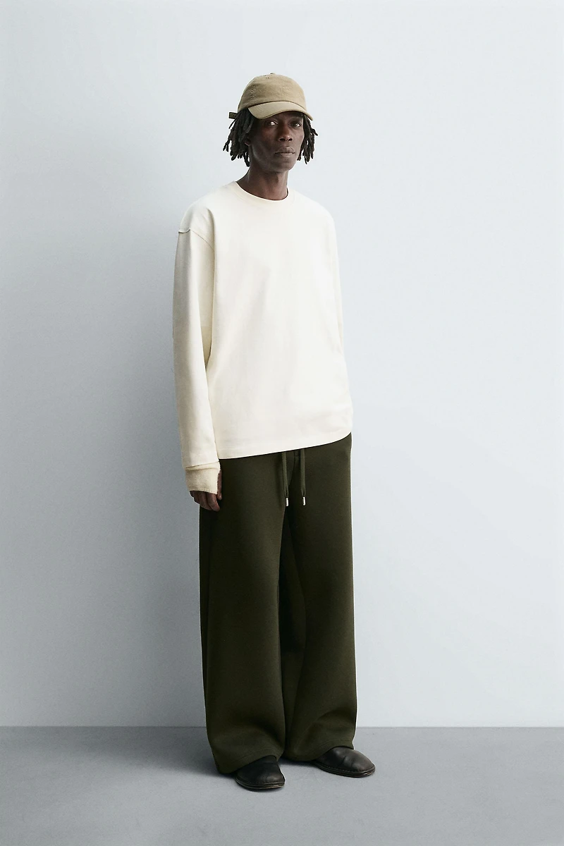 HEAVYWEIGHT LONG SLEEVE T-SHIRT WITH STUD