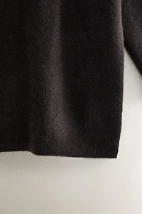 CASHMERE TURTLENECK SWEATER