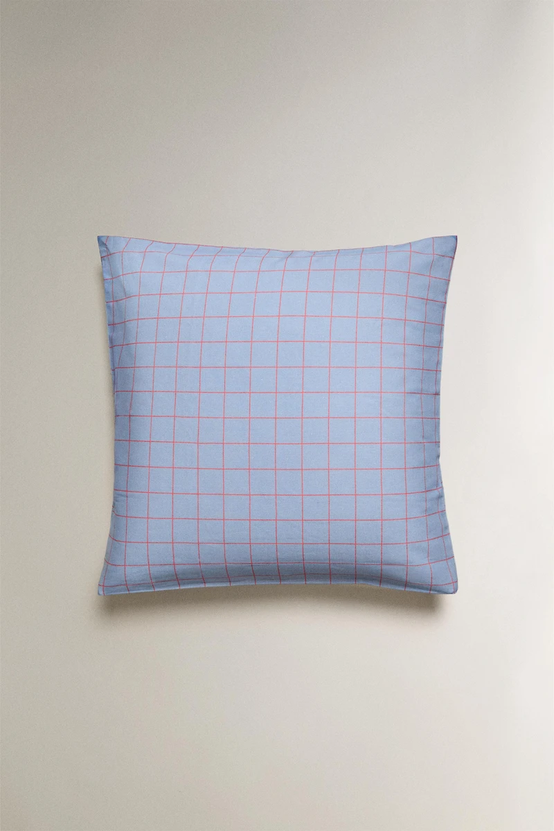 KIDS' PLAID PILLOWCASE