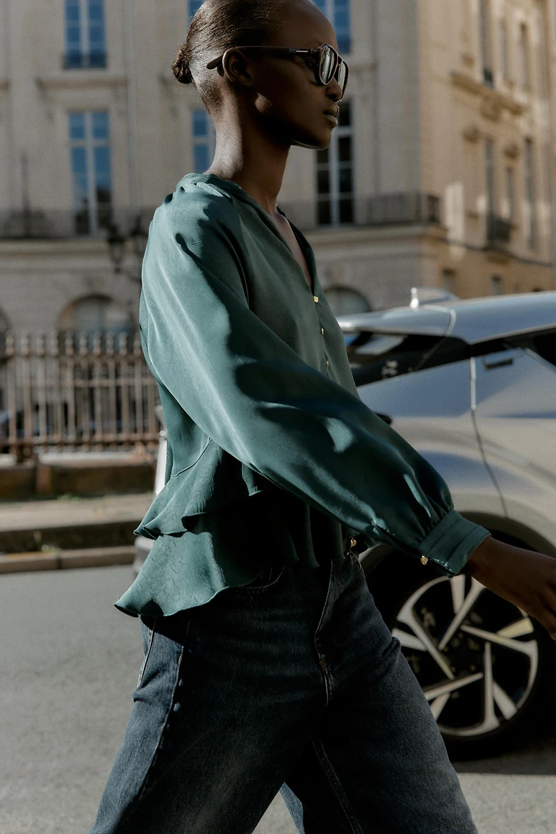 RUFFLED BLOUSE