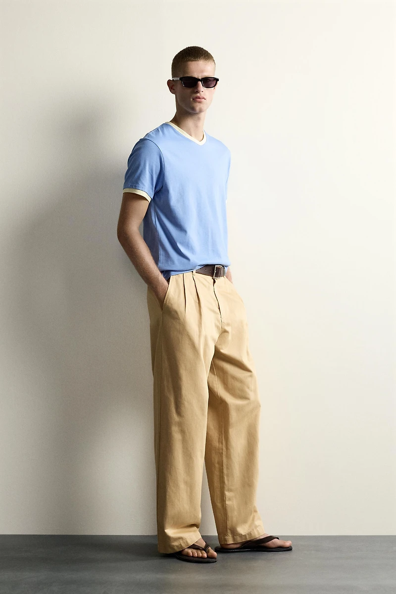 CONTRAST V-NECK RIBBED T-SHIRT