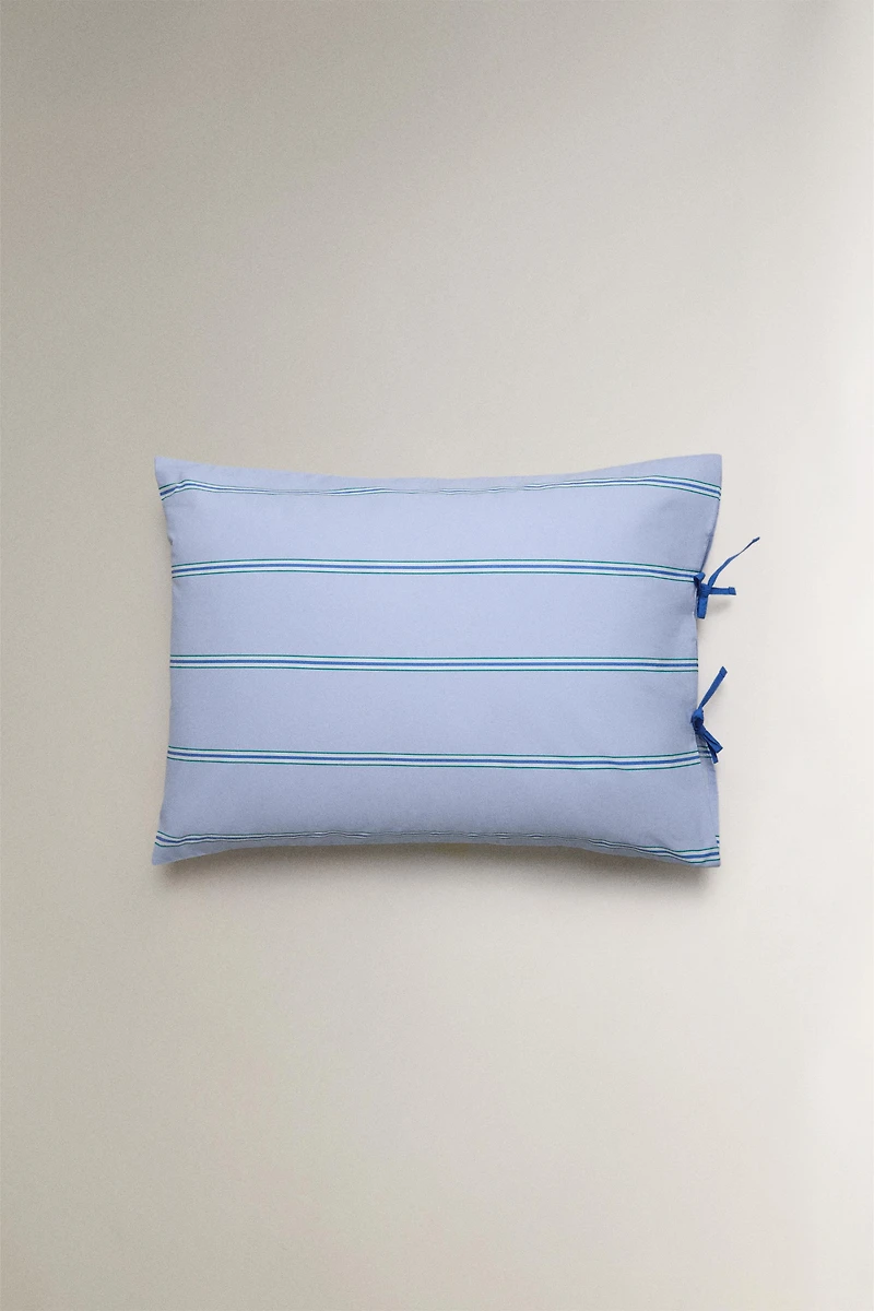 KIDS' STRIPED PILLOWCASE
