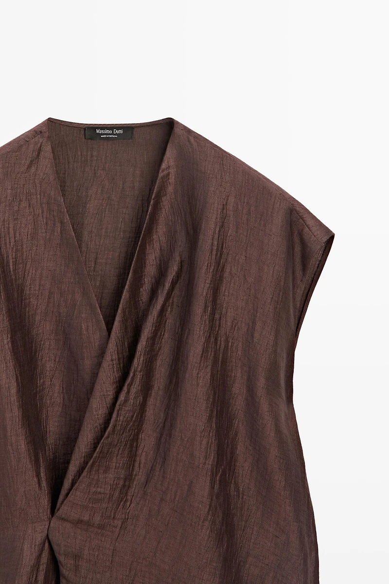 Fluid linen blend crossover kimono