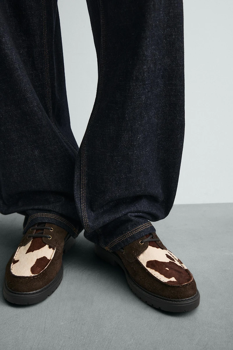 CHAUSSURES BATEAU EN CUIR À IMPRIMÉ ANIMAL