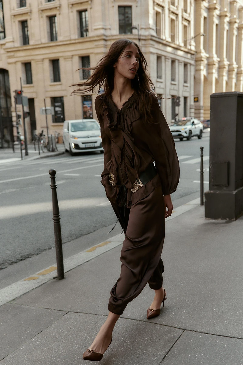 FLOWY RUFFLED SHIRT
