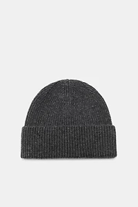 CUFFED RIBBED BEANIE