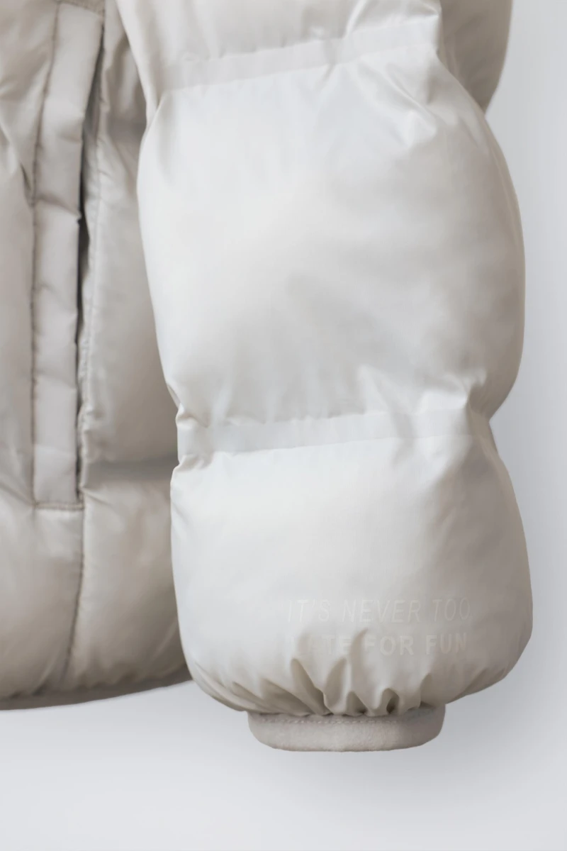 ULTRALIGHT HOODED PUFFER JACKET