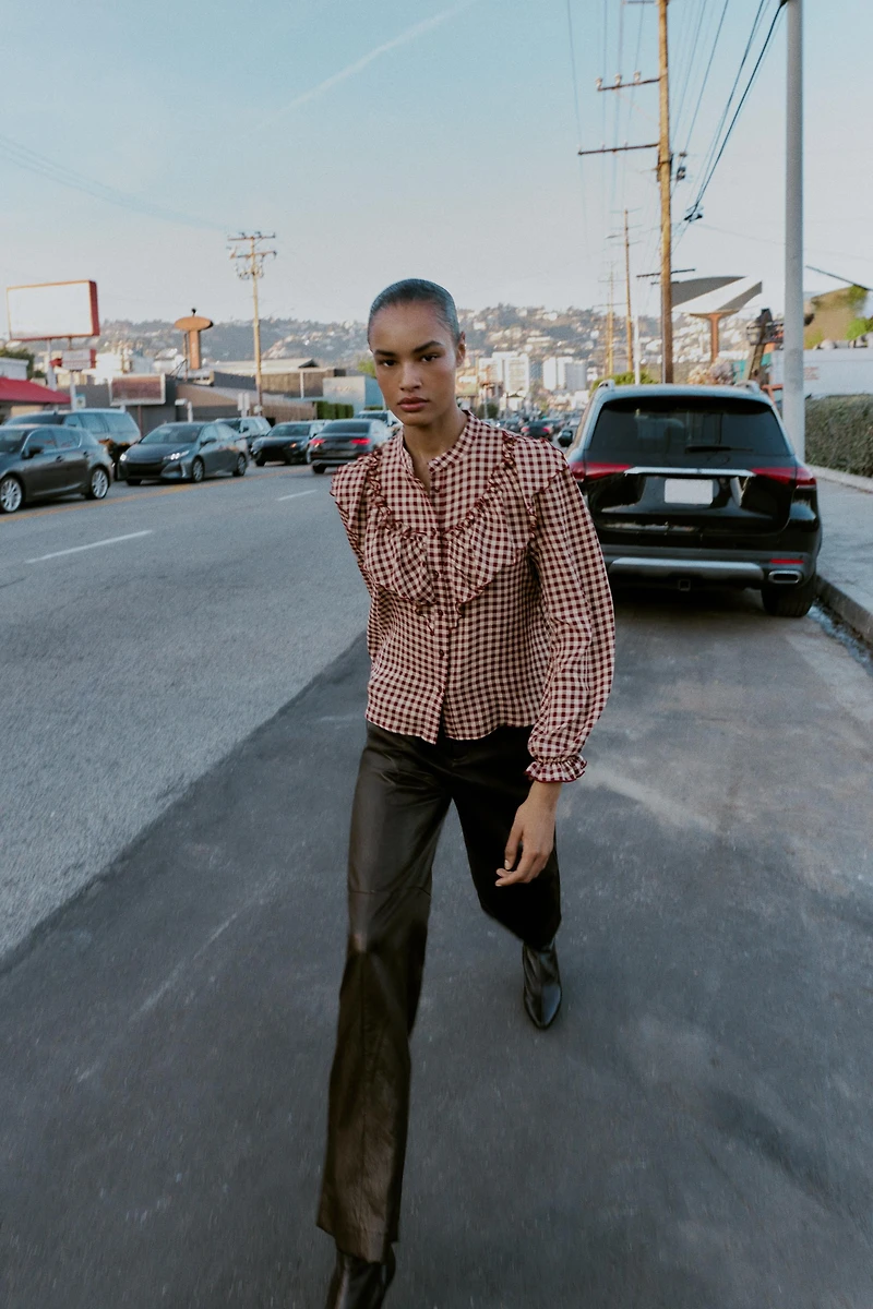 BLOUSE À VOLANTS ET CARREAUX VICHY