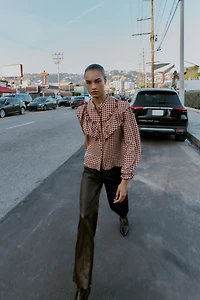 BLOUSE À VOLANTS ET CARREAUX VICHY
