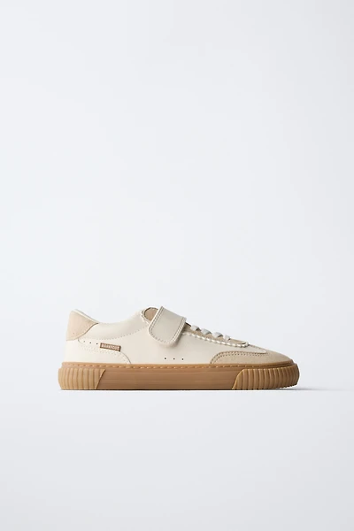 BAREFOOT SNEAKERS