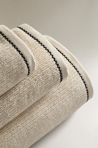 BATH TOWEL WITH TOPSTITCHING
