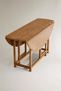 FOLDABLE OVAL TABLE