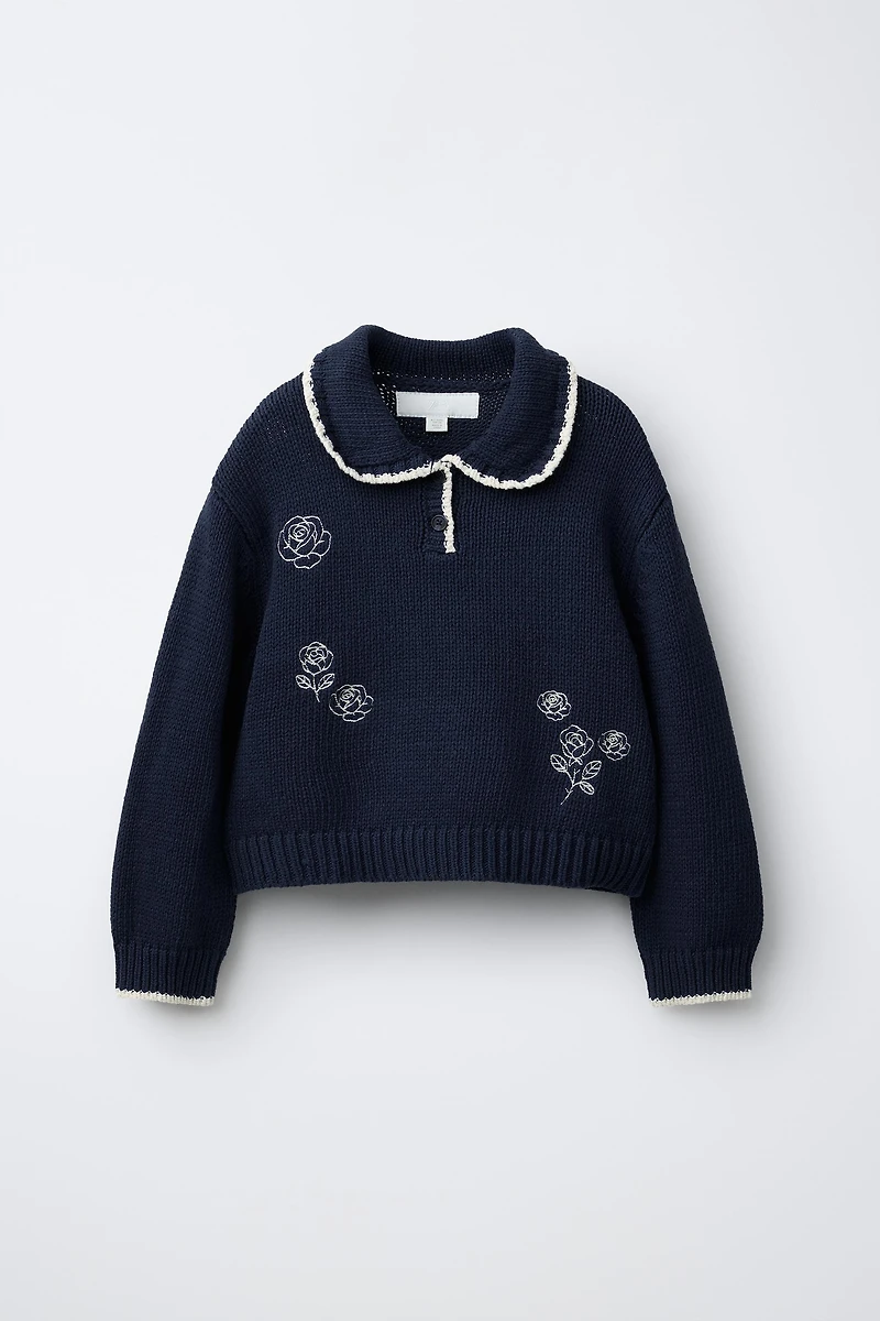 PULL EN MAILLE COL CLAUDINE À FLEURS BRODÉES