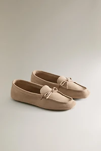 LOAFER WITH BOW SPLIT LEATHER