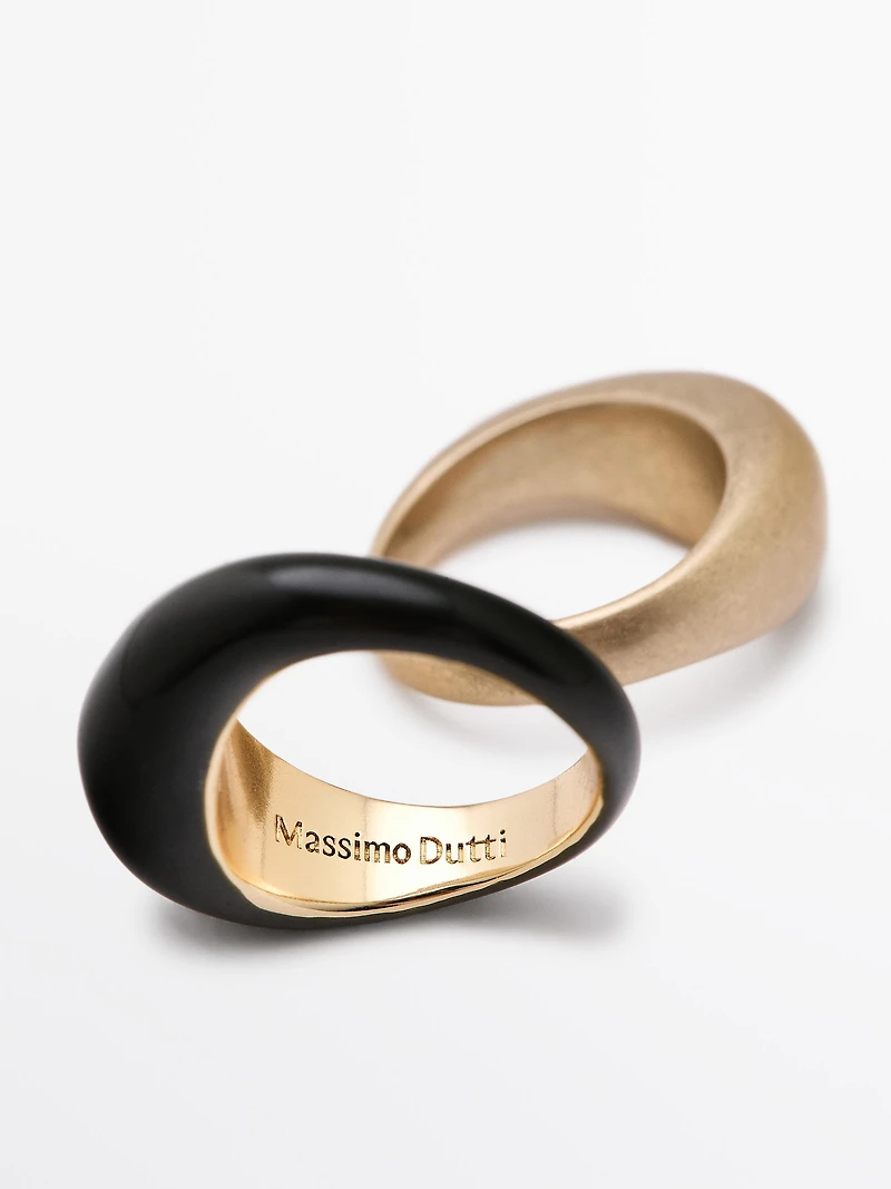 Pack of enamelled rings