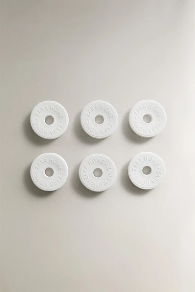 LOT DE CÉRAMIQUES PARFUMÉES WHITE POWDERY (LOT DE 6)