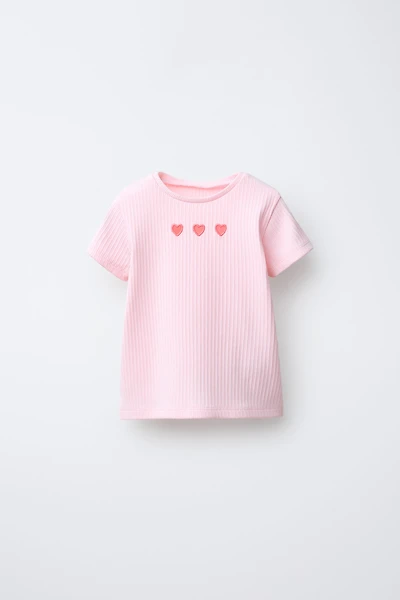 RIBBED CUT-OUT HEARTS T-SHIRT