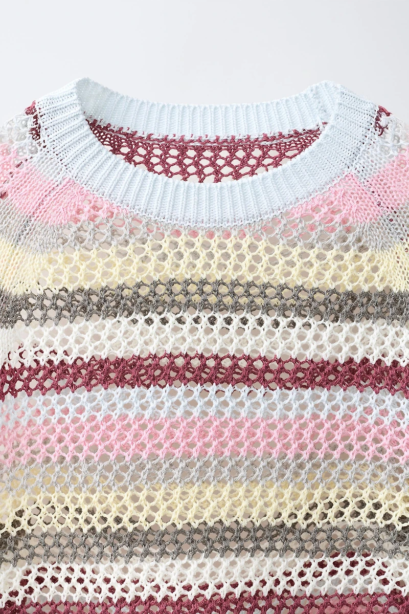 PULL EN RÉSILLE À RAYURES