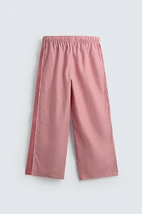 PANTALON À RAYURES ET BANDE EN CONTRASTE