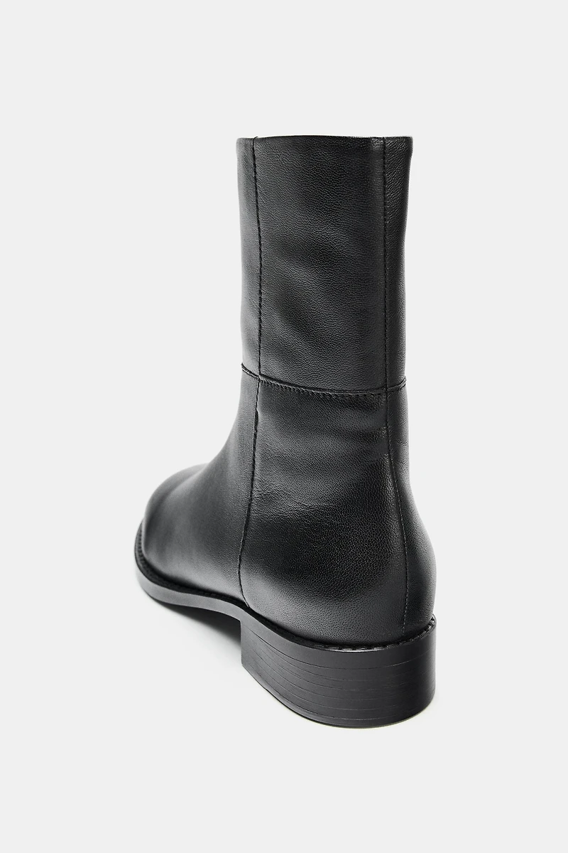 LOW HEELED LEATHER ANKLE BOOTS