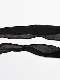 Tie scarf