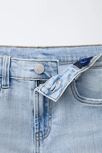 BERMUDA EN DENIM STRAIGHT