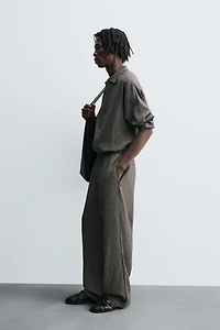 PANTALON FLUIDE À RAYURES ET EFFET FROISSÉ