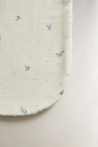 KIDS' SHOULDER BIB WITH FLORAL DESIGN
