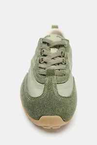 CONTRASTING RUNNING SNEAKERS