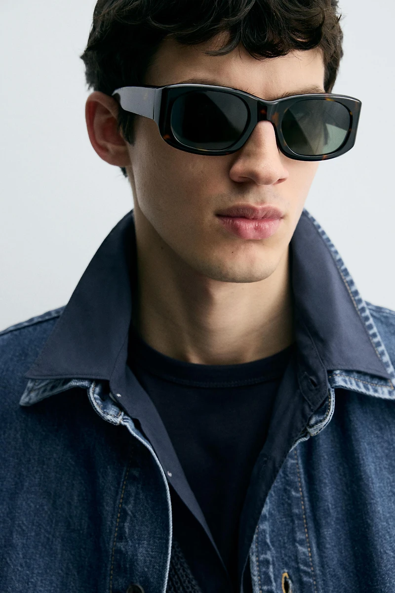CHEMISE EN DENIM À MANCHES COURTES
