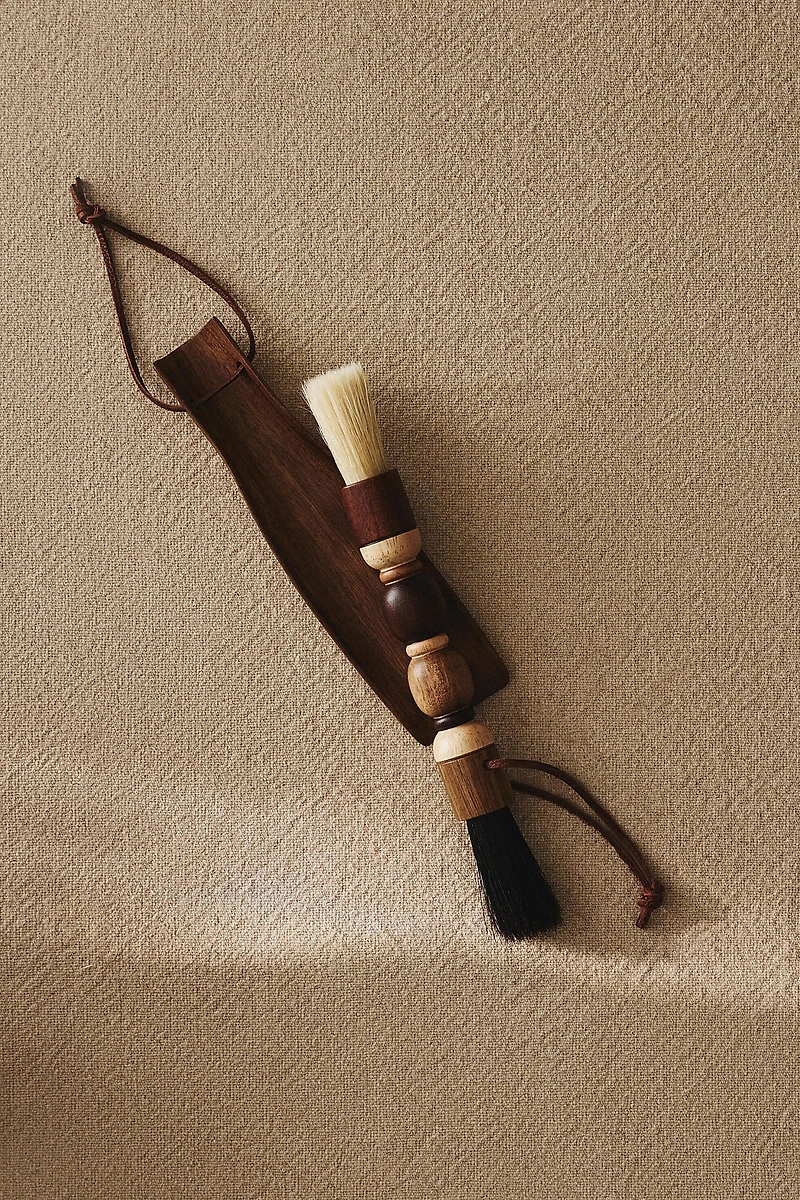 ACACIA WOOD DUSTPAN AND BRUSH SET (SET OF 2)
