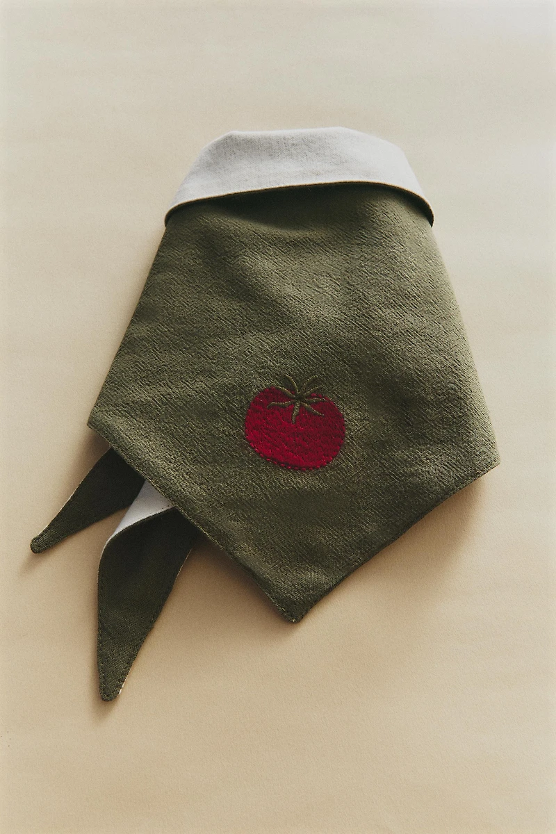 REVERSIBLE TOMATO PET BANDANA