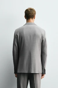TEXTURED SUIT BLAZER