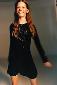 SPARKLY KNOTTED DRESS