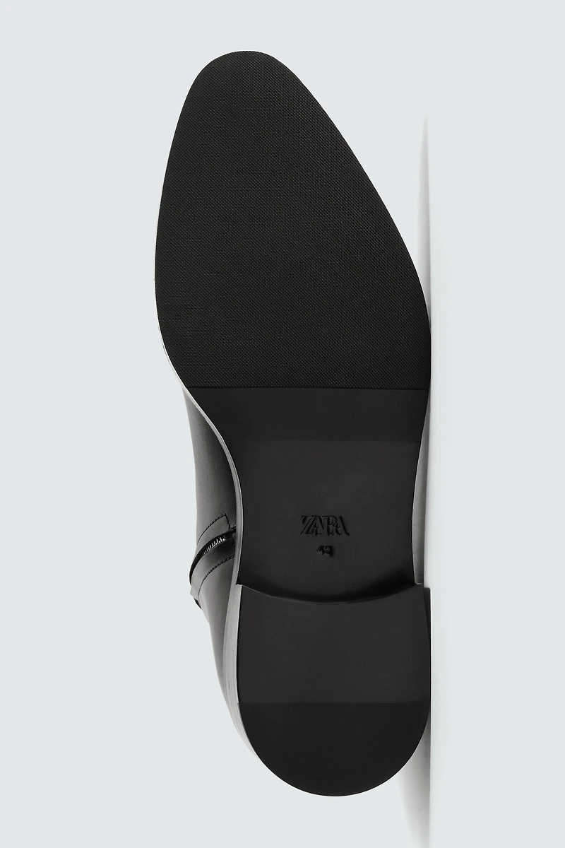 POINTED LEATHER BOOTS