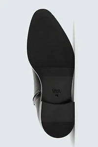 POINTED LEATHER BOOTS