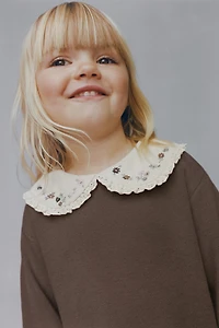 FLORAL PETER PAN COLLAR KNIT SWEATER