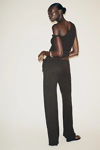 ASYMMETRIC TEXTURED TOP