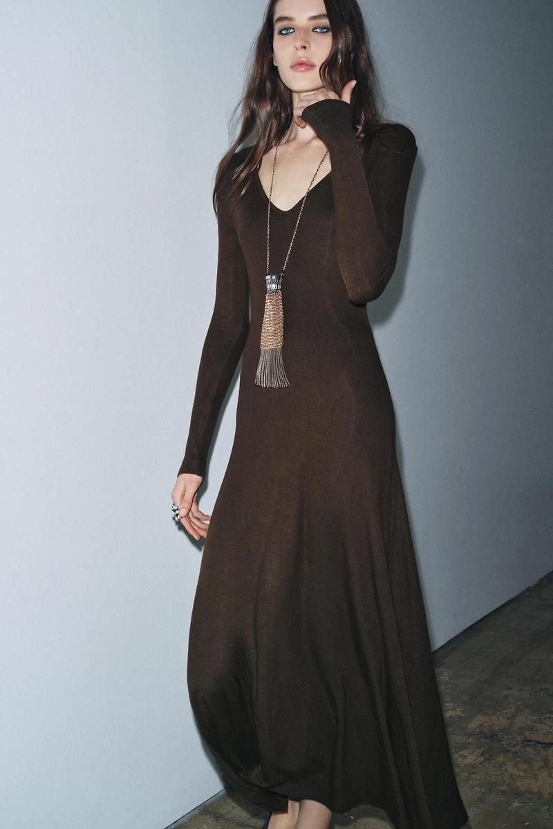 LONG V-NECK DRESS