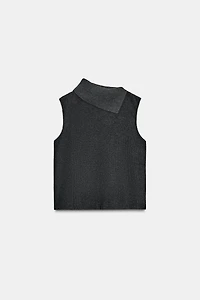 SOFT OPEN NECK TOP