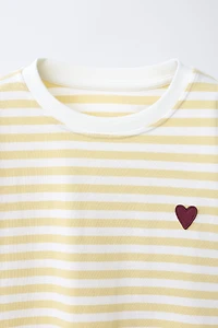 T-SHIRT À RAYURES AVEC CŒUR BROD