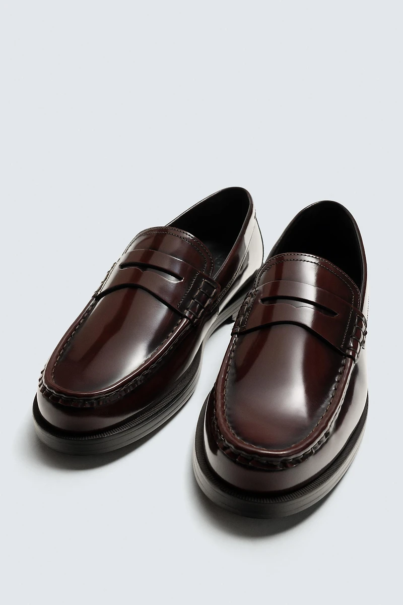 MOCASSINS EN CUIR À MASQUE
