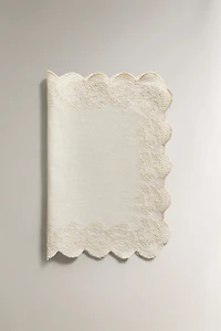 EMBROIDERED BLONDE LACE PLACEMAT
