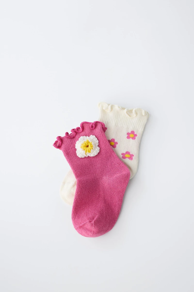 TWO-PACK OF SHORT FLORAL SOCKS