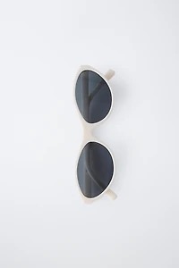 CAT EYE PLASTIC SUNGLASSES